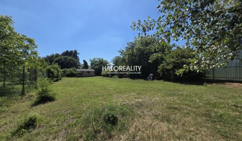 Predaj, pozemok pre rodinný dom   917 m2 Potônske Lú...