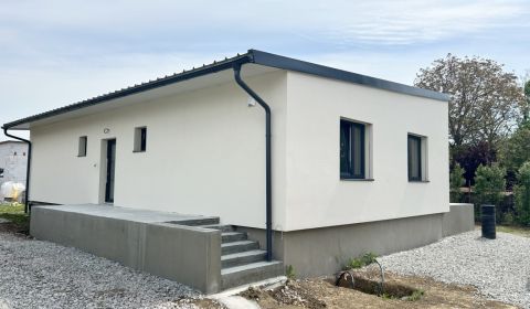 NOVOSTAVBA 4-IZBOVÝ RD VEĽKY ŠARIŚ, PÁR MIN.OD PREŠOVA