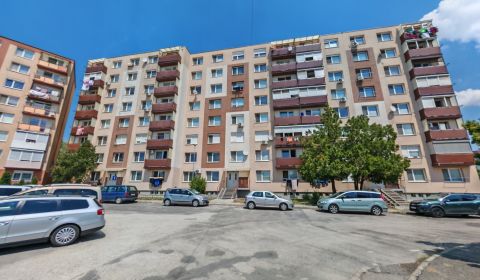 Na predaj 3-izbový byt v Šali