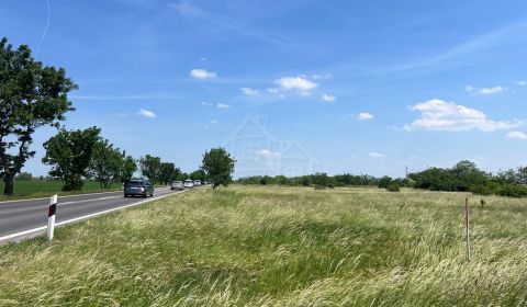 Investičný pozemok v Bernolákove pri Seneckej ceste – výborná príležit
