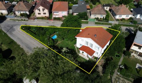 Priestranny rodinný dom v Malinove | 751 m² pozemok, 5 izieb