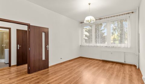 Kúpte si PRÍJEMNÝ 2i byt s PIVNICOU pri CENTRE, KOMPLETNÁ REKON.