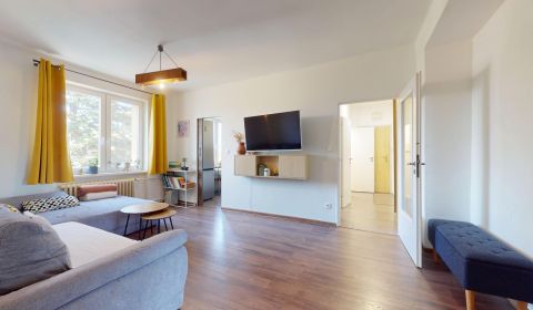 Na predaj 3 izbový byt 62,5m2 ul. Vladimíra Roya | Trenčín