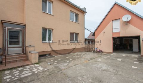 NA PREDAJ priestranný 4 izbový rodinný dom s veľkou záhradou v Stupave