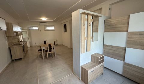PRENÁJOM : 3 IZBOVÝ BYT V TEHLOVOM DOME S TERASOU, KOMÁRNO