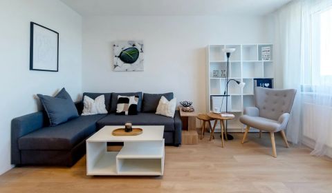 Prenájom moderný 3 izbový byt, Šustekova ulica Bratislava V. Petržalka