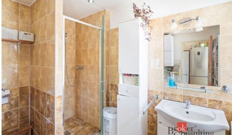 3 izbový byt na predaj. so záhradkou a parkovaním Hliník nad Hronom