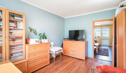 3 izbový byt na predaj. so záhradkou a parkovaním Hliník nad Hronom