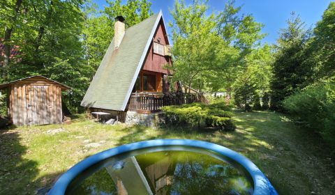 1.BCR | VÝNIMOČNÝ POZEMOK 438 M2 S CHATKOU - GAZÁRKA, ŠAŠTÍN-STRÁŽE