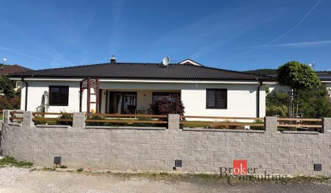 Luxusný 4‑izbový dom v Dubovej  – súkromie, slnko a bývanie v srdci Ma