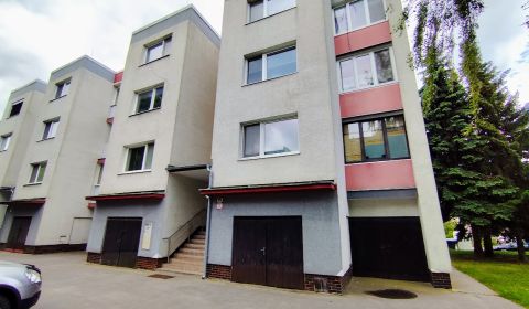 Na predaj priestranný 3-izbový byt s garážou v Nitre – Chrenová