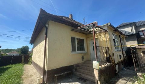 Exkluzívne! Predám 3 izbový rodinný dom v Komjaticiach