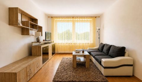 Na prenájom kompletne zariadený 1-izbový byt - Slovenská Ľupča, Príboj