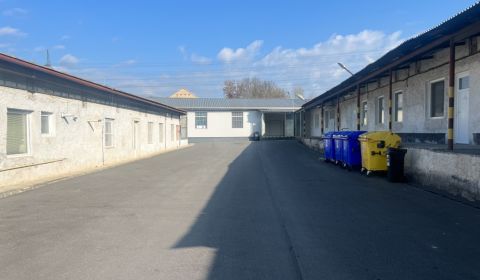 Skladové a výrobné priestori s kanceláriami 130 m² /180 m² /198 m² BB