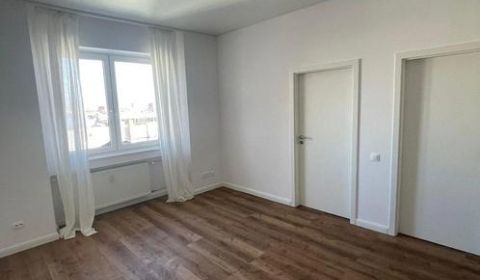 Zrekonštruovaný 3 izbový byt na Obchodnej ul. v Bratislave