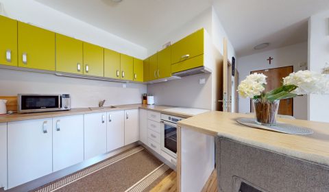 Moderný 3-izbový byt s balkónom a 2 parkovacími miestami - Ludanice