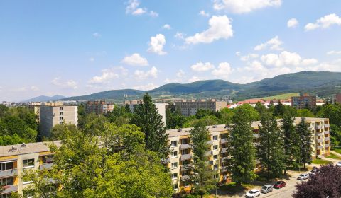 NOVINKA - 2 izbový + loggia + výťah v meste NOVÁ DUBNICA