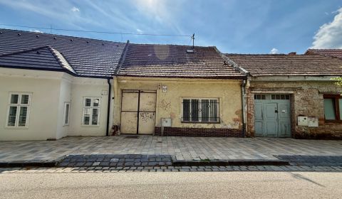 * rodinný dom v historickom centre, Pekárska ul., Trnava