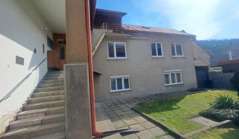 RODINNÝ DOM, pozemok 290m2,  MEDZIBROD okr. Banská Bystrica  