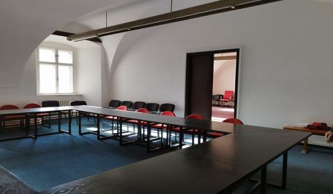 PRENÁJOM: Kancelárie 2x 50m2, Kapitulská ul.Banská Bystrica