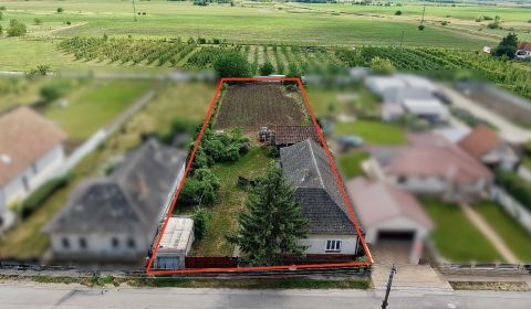 5 izbový rodinný dom s veľkým pozemkom v obci Tvrdošovce