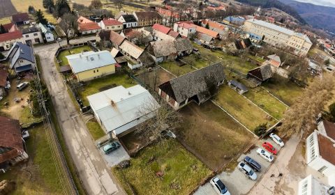 Pozemok vhodný na výstavbu rodinného domu. Kláštor pod Znievom, 718 m2