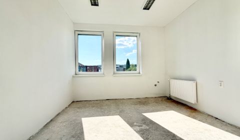 Prenájom - dvoj kancelária 19 m2 v priemyselnej zóne v Žiline