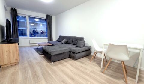 U NÁS !!! MODERNÝ 2i,NOVOSTAVBA, LOGGIA, Slnečnice UNIQ, Fialova ulica