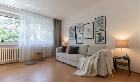 REZERVOVANÉ EXKLUZÍVNE 3i byt,PARKING,2x balkón, lodžia