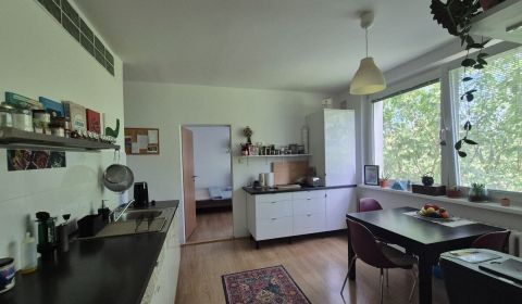 3-izb. byt, Babuškova, Ružinov - Pošeň