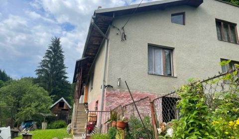 RD blízko centra Brezna - ideálny na chalupu - pozemok 3142 m2