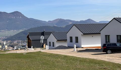 Miesto, kde sa ráno zobúdzate do ticha– 4-izbový rodinný dom pod lesom