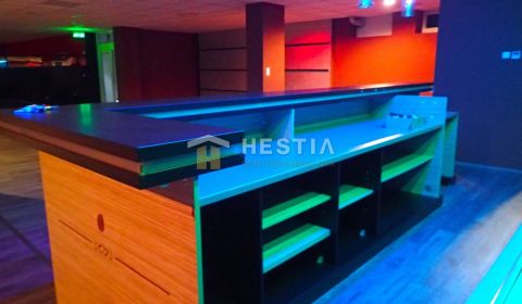 REZERVOVANÉ Veľký komerčný priestor 292 m2 priamo v centre mesta