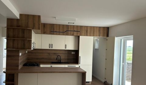 Na predaj prerobený 3-izbový rodinný dom v obci Branovo