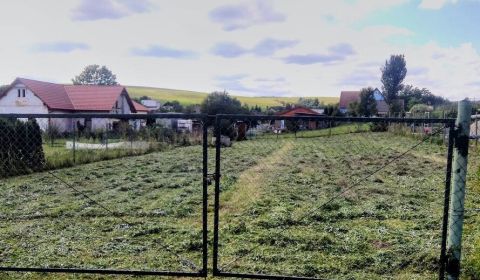 KH-1092, Rovinatá záhrada 920 m² s IS, Čečejovce – Seleška