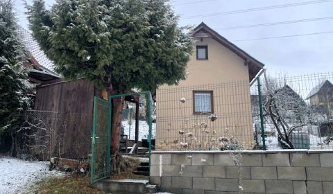 Konečne krásna nová voňavá chatka v Brezne-Padličkovo 