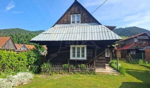 Drevenica pri potoku v tichej časti Liptovskej Lužnej + murovaný dom s