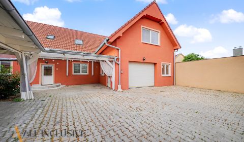 Na predaj 6-izbový rodinný dom s dvojgarážou, Šamorín