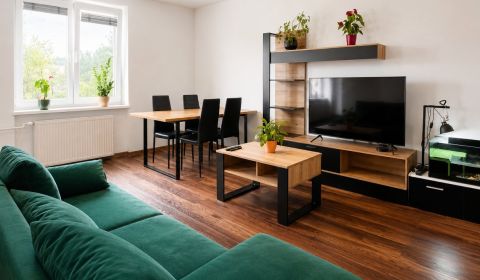 3-izb zariadený byt po rekonštrukcii,balkon, pivnica, Malacky centrum