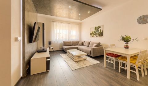 IBA U NÁS! Predaj 2-i. bytu, 60 m2, Na Zongorke, Trenčín