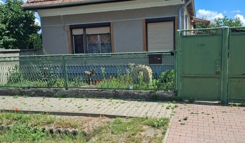 Rodinný dom na predaj v obci Bešeňov o. Nové Zámky !