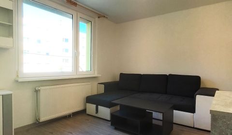 | Pekný zariadený 1-izbový byt | 30m² | Nemce