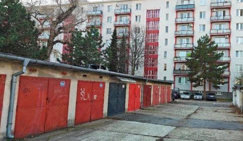 Predaj - Garáž na Haburskej ulici pri Štrkovci