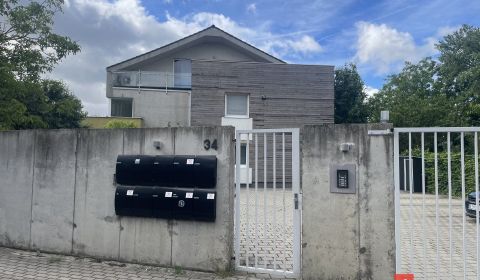 2-izbový príestranný byt s parkovaním Vajnory