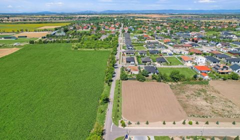 Luxusná veľkometrážna parcela za skvelú cenu , 2.477 m2