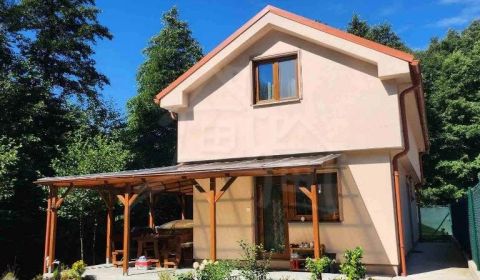 ZNÍŽENÁ CENA! Krásna chata na romantickom mieste – Jánova Lehota