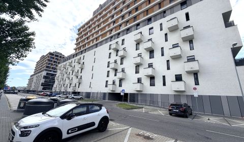 Prenájom garážového státia a kobky –BA V.  Slnečnice, Z. Chalupovej