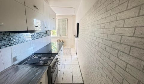 Exkluzívne! Predám 3 izbový byt s balkónom v Nových Zámkoch