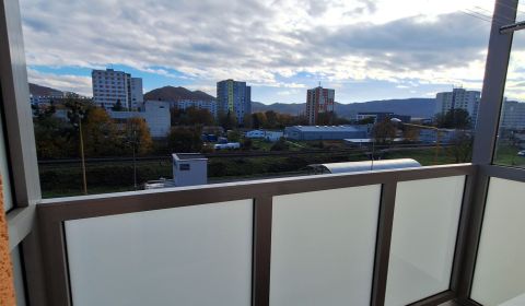 Na predaj 3-izbový byt s balkónom - 70 m² v centre mesta Humenné.