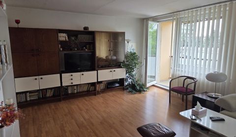 Predám 3 izb. byt, 79m2, loggia,pivnica,špajza, Staré mesto, Košice